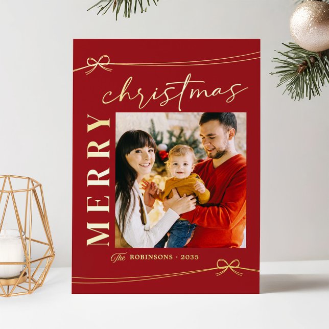 Carte De Vœux En Aluminium Luxe Red Gold Joyeux Noël Script Photo (Créateur téléchargé)