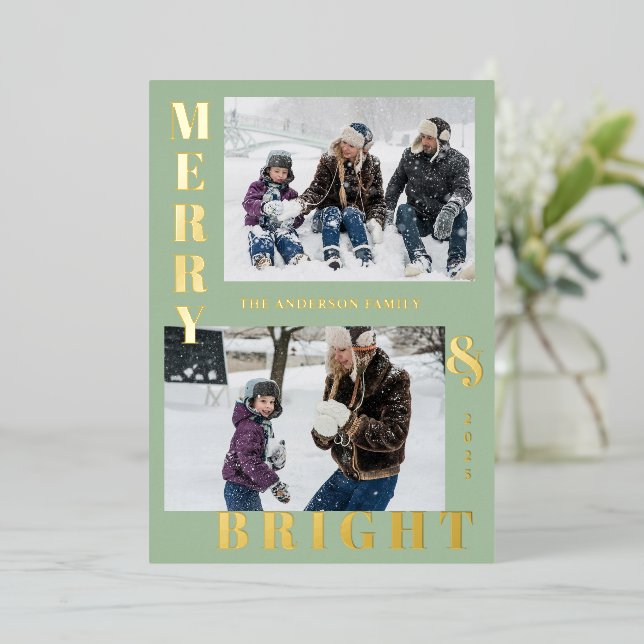 Carte De Vœux En Aluminium Moderne Merry & Bright 2 Photo Sage Élégant (Debout devant)