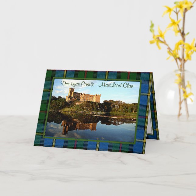 Carte de vœux pliée du Château du Clan MacLeod de  (Fleur jaune)