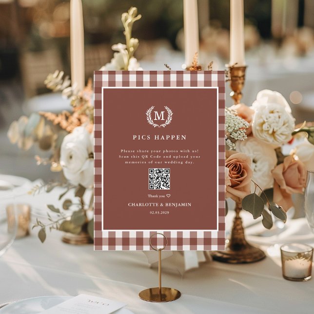 Carte DES PHOTOS SE PRODUISENT ! Galerie de Mariages de  (PICS HAPPEN! QR Code Brown Gingham Wedding Gallery Card)
