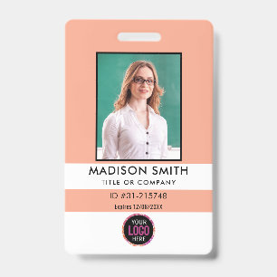 Carte d'identité moderne Badge QR d'employé d'en