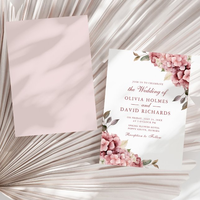 Carte d'invitation de mariage Hydrangea Rose Pouss (Dusty Rose Elegant Hydrangea Wedding Invitation on a sunny neutral dry palm leaf.)