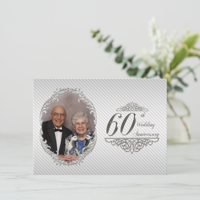 Carte d'invitation photo pour le 60e anniversaire  (Debout devant)