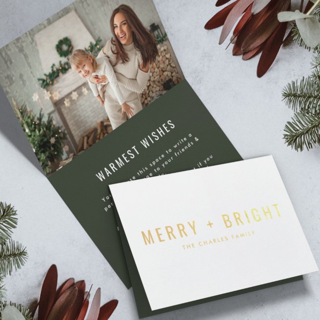 Carte Dorée Joyeux et lumineux | Photo de Noël moderne et élég (Celebrate the season in style with a modern dark green gold foil Merry + Bright card by Guava)