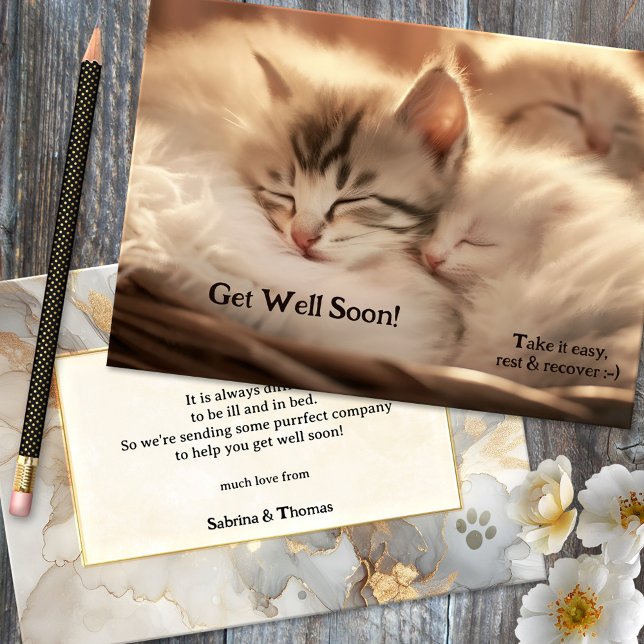 Carte Doux Cute Kitten Amis Se Bien Bientôt (Get Well Soon card featuring cute kittens sleeping together - purrfect for a cat lover)