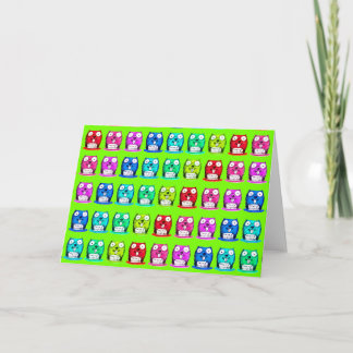 Carte drôle castor tient heureux message d'anniversaire