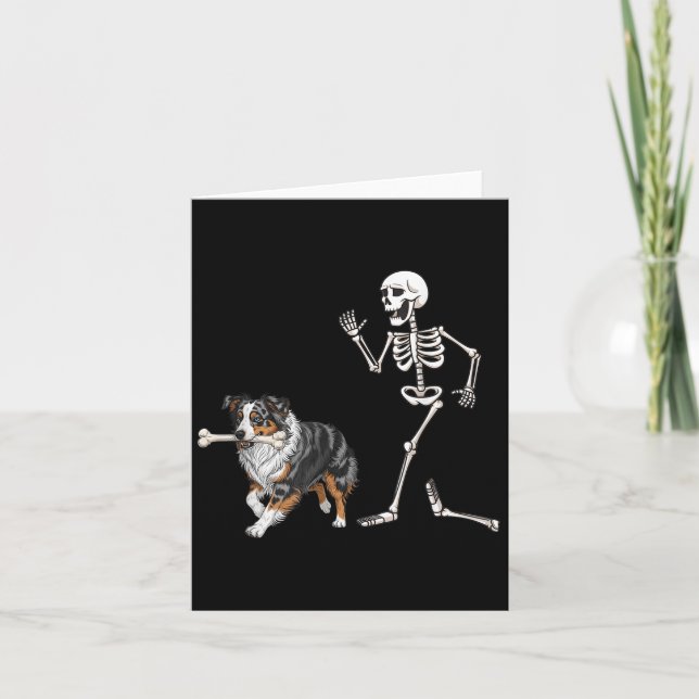 Carte Drôle Halloween Berger Australien Et Squelette (Devant)