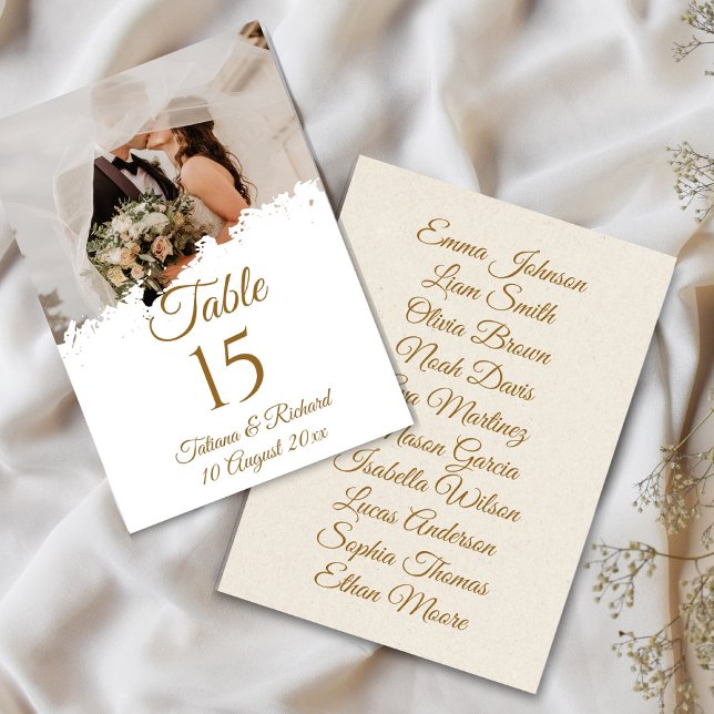 Carte élégante de numéro de table en or avec écrit (elegant photo and gold script wedding table number card)