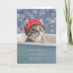 Carte En pensant à vous joli chaton dans un bain moussan