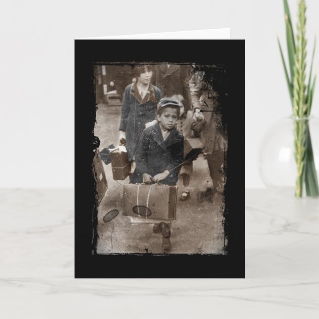 Carte Enfant levant une valise (Devant)