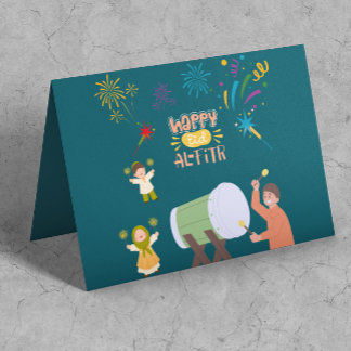 Carte Enfants heureux jouent aux feux d'artifice pour cé