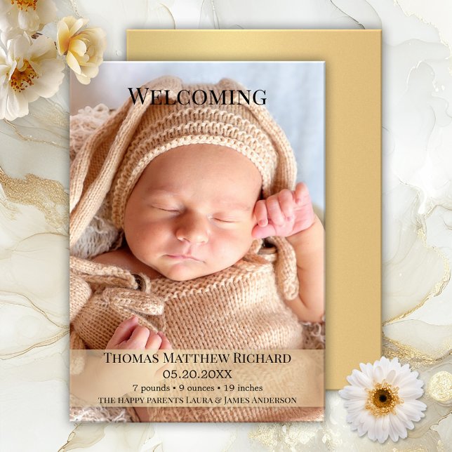 Carte Faire-part photo de naissance pour bébé en o (Elegant birth announcement card featuring a photo of your baby with a soft gold stylized overlay)