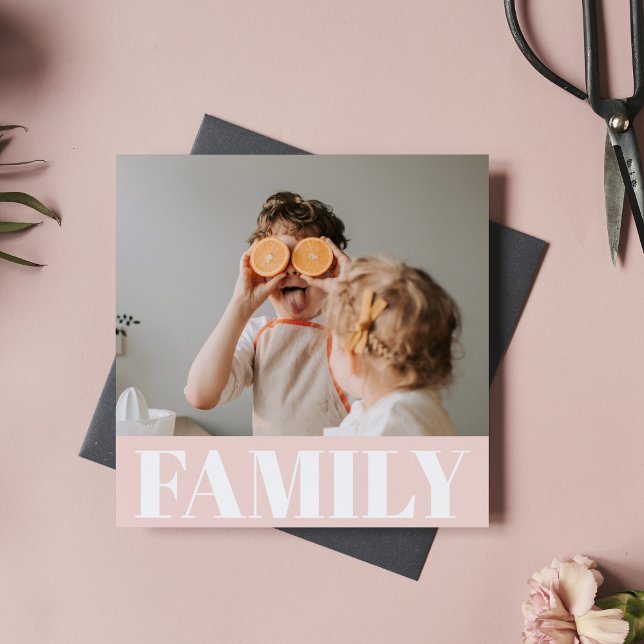 Carte Famille Pastel Rose moderne Cadeau photo (Créateur téléchargé)