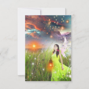 Carte Fée de fantaisie tenant une lanterne pendant un co