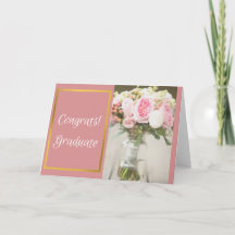 Félicitations à la diplômée