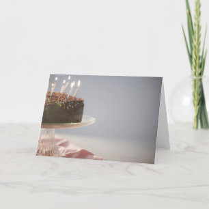 Carte Fermez-vous du gâteau d'anniversaire de chocolat