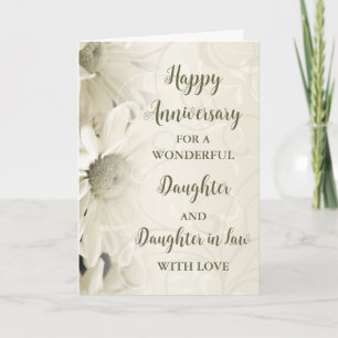 Carte Fille florale et fille en droit Anniversaire