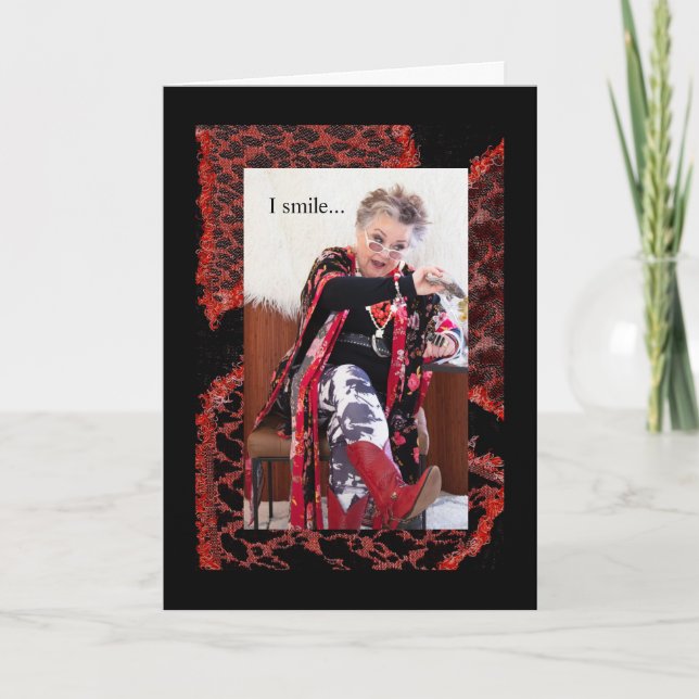 Carte Funny Gal souriant sans savoir ce qui se passe (Devant)