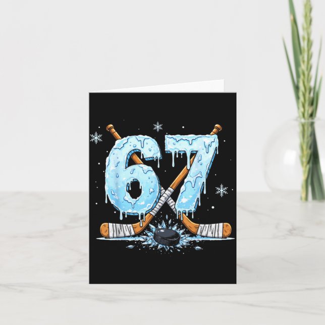 Carte Funny Hockey Lovers Drip 6-7 Number Six Seven Puck (Devant)