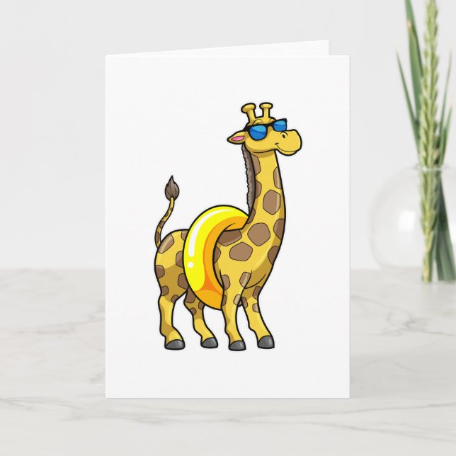 Carte Girafe sur la plage avec bouée et lunettes de sole (Devant)