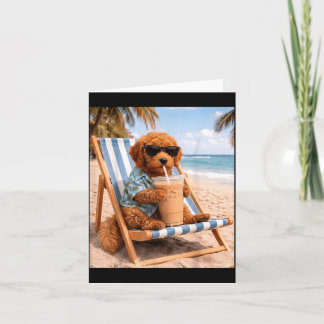 Carte Goldendoodle Sungles drôles buvant du café glacé