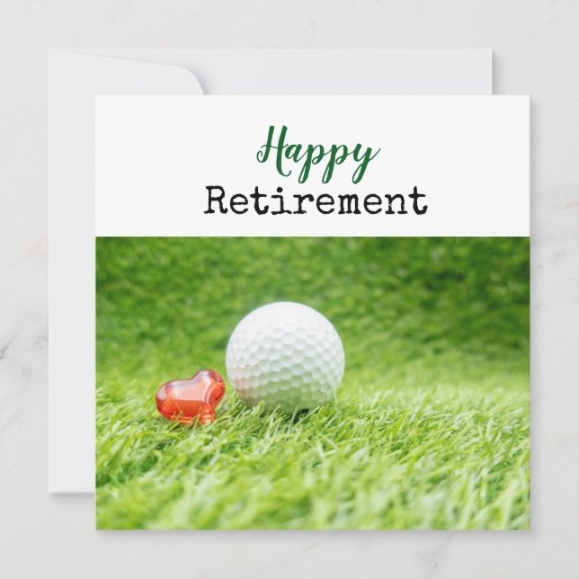 Carte Golfer Happy Retirez avec balle de golf sur vert (Devant)