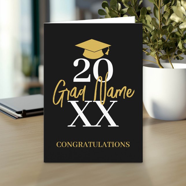 Carte Grande année - Nom et Casquette - Graduation d'or  (Custom Graduation Greeting Card - Add the Graduate's Name)