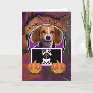 Carte Halloween - juste un Lil éffrayant - beagle