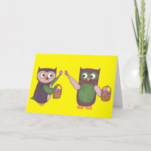 Carte heureuse de hibou de Pâques