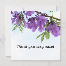 Carte Jacaranda fleurs violettes fleurissant sur l'arbre