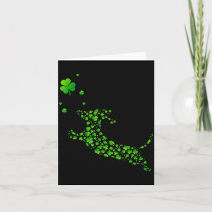 Carte Joli chien teckel avec trèfle irlandais St Patrick