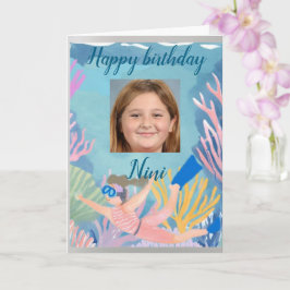 Carte Joyeux anniversaire jeune fille qui fait de la plo