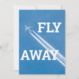 Carte L'avion vole dans le ciel bleu