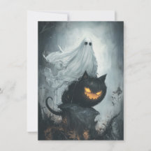 Le fantôme d'Halloween à cheval sur un chat noir