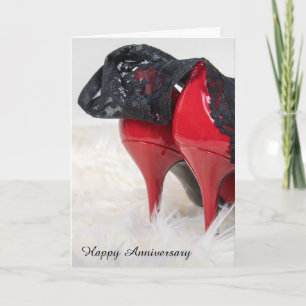 Carte lingerie en dentelle noire sur talon rouge