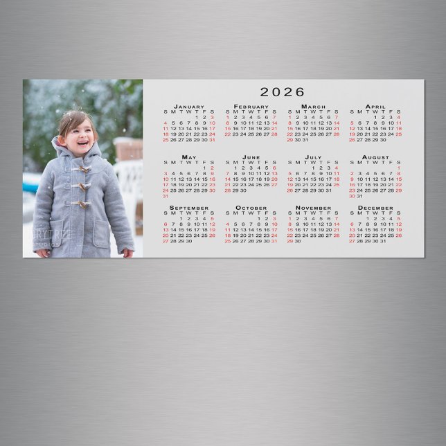 Carte Magnétique Ajouter votre photo 2026 Calendrier sur le aimant  (Add Your Photo 2026 Calendar on Grey Magnet in situ)