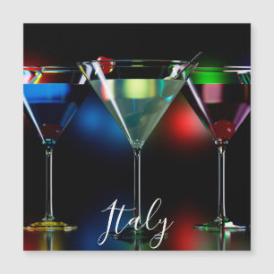 Carte Magnétique Différents cocktails dans des lunettes à martini é