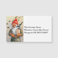 Gnome hollandais nourrissant les oiseaux