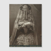 Photographie victorienne éffrayante d'une femme mo