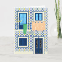 Maison portugaise de Lisbonne avec tuiles et oisea