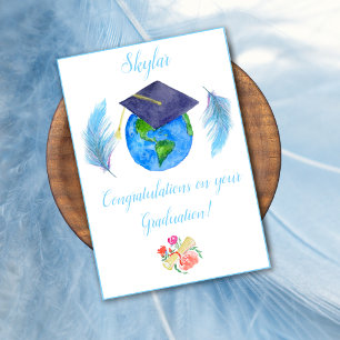 Carte Monde aquarelle avec chapeau de remise de diplômes