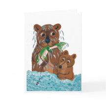 Papa ours essayant d'apprendre au ourson à pêcher