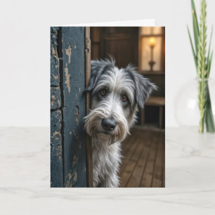 Carte Pensez à vous Terrier en regardant autour d'une po