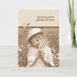 Carte Petite fille avec marguerites d'anniversaire