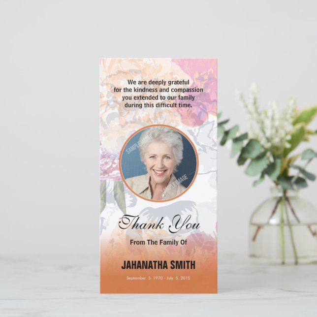 Carte photo de Merci funéraire floral (Debout devant)