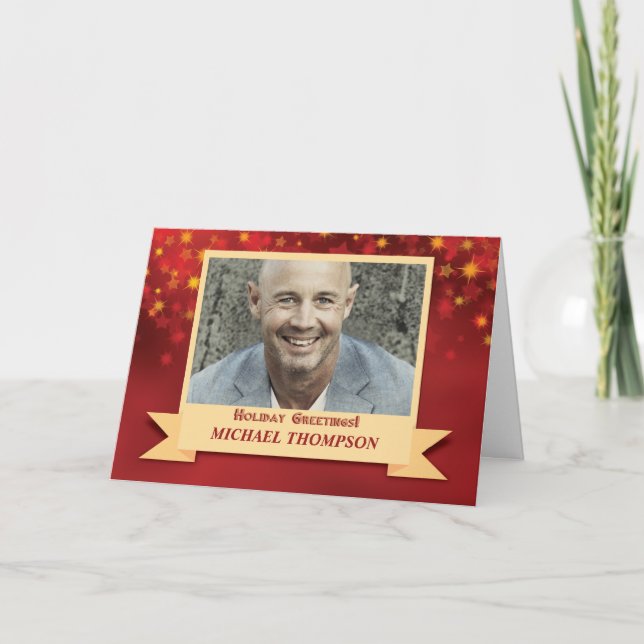 Carte Photo de Noël Nom personnalisé Rouge avec étoiles  (Devant)