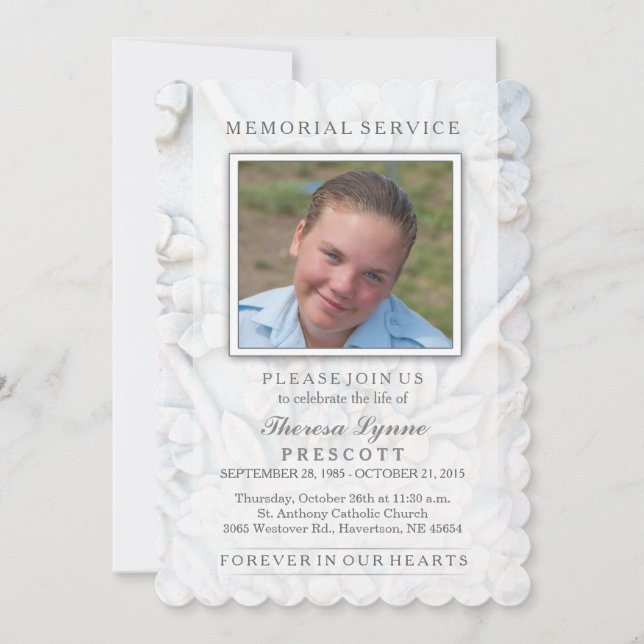 Carte photo floral blanc doux Memorial Service (Devant)