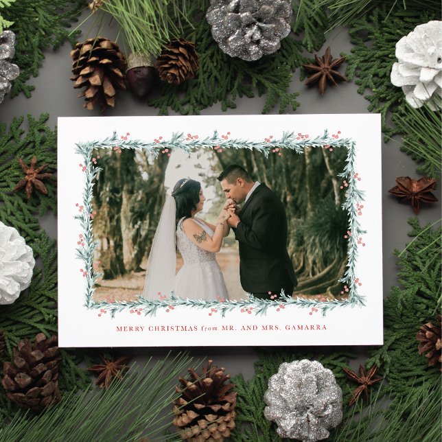 Carte photo Mariage de Noël (An elegant Newlywed Christmas card featuring watercolor pine boughs and winter greenery)