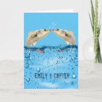 Poisson de mariage dans l'eau avec des bulles de c