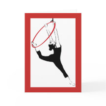 Pose classique de cerceau aérien en rouge et noir